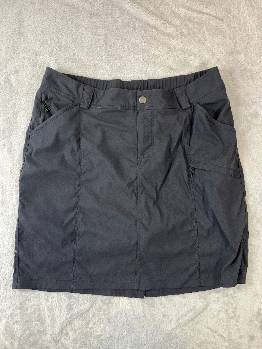 Duluth Trading Co. Black Skort sz 16 Hiking Walking Work Travel Weekend